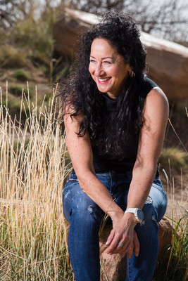 Personal Branding Sessions by Vanessa Houk Photography - Online Dating, Business Branding, Editorial, Story Telling, Brand Awareness