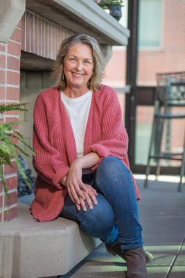 Personal Branding Sessions by Vanessa Houk Photography - Online Dating, Business Branding, Editorial, Story Telling, Brand Awareness