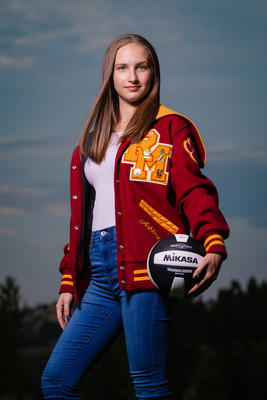 Dynamic Senior Portraits by Vanessa Houk Photography
