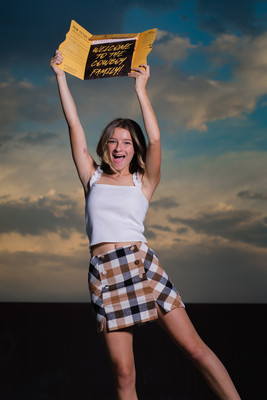 Dynamic Senior Portraits by Vanessa Houk Photography