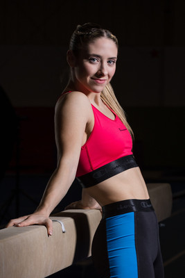 Dynamic Senior Portraits by Vanessa Houk Photography
