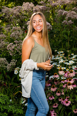 Dynamic Senior Portraits by Vanessa Houk Photography