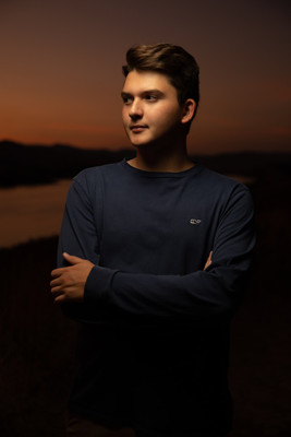 Dynamic Senior Portraits by Vanessa Houk Photography