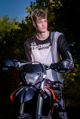 Dynamic Senior Portraits by Vanessa Houk Photography